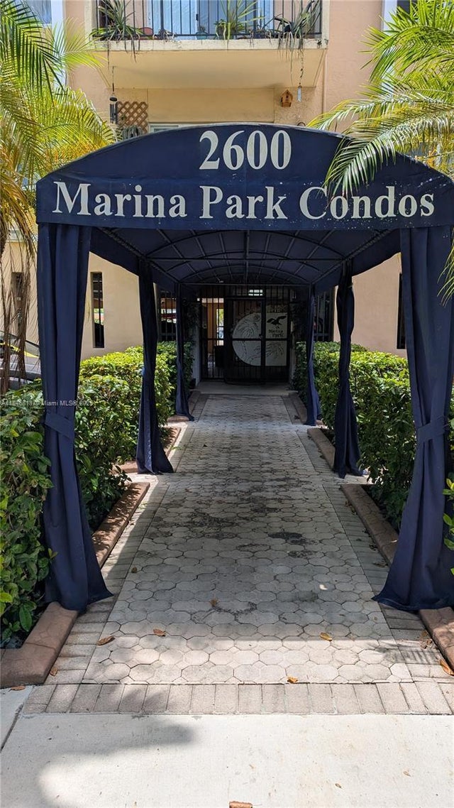 2 of 23 - 2600 Ne 135th St 4e-a, North Miami, FL