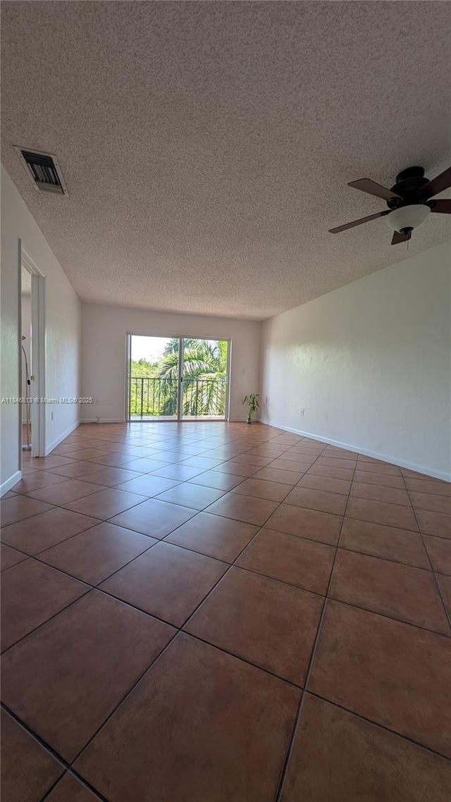 3 of 23 - 2600 Ne 135th St 4e-a, North Miami, FL