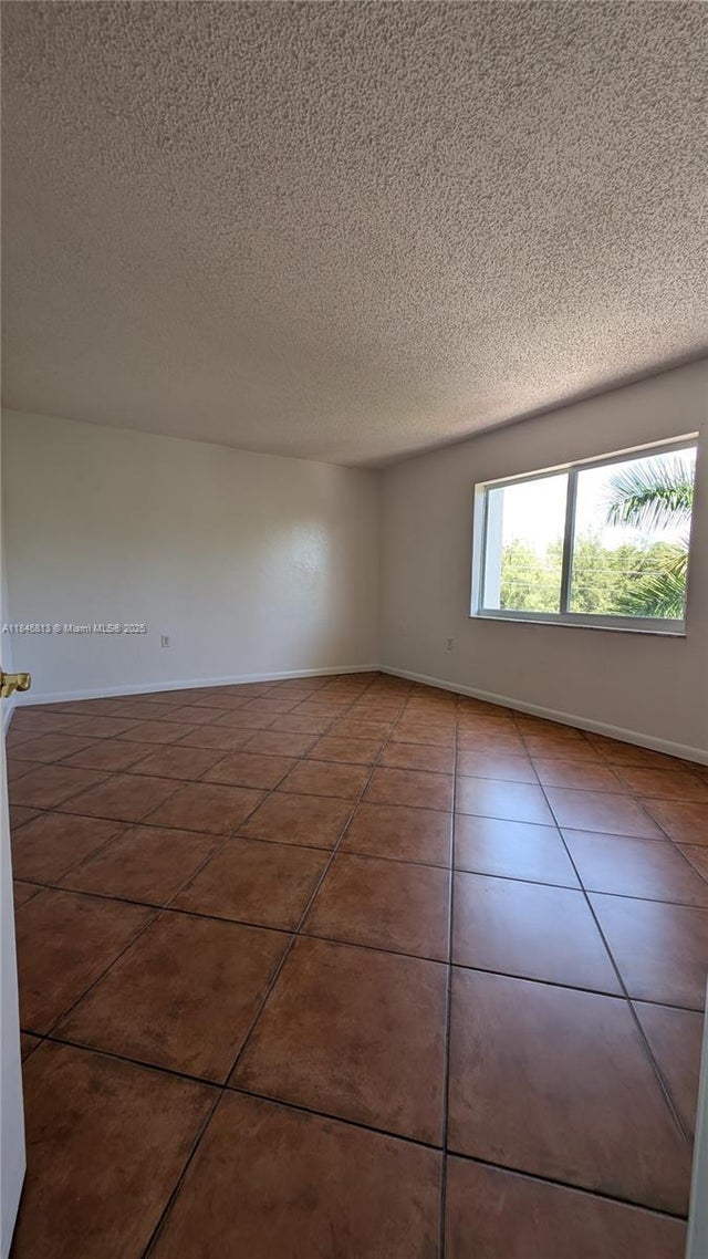 5 of 23 - 2600 Ne 135th St 4e-a, North Miami, FL