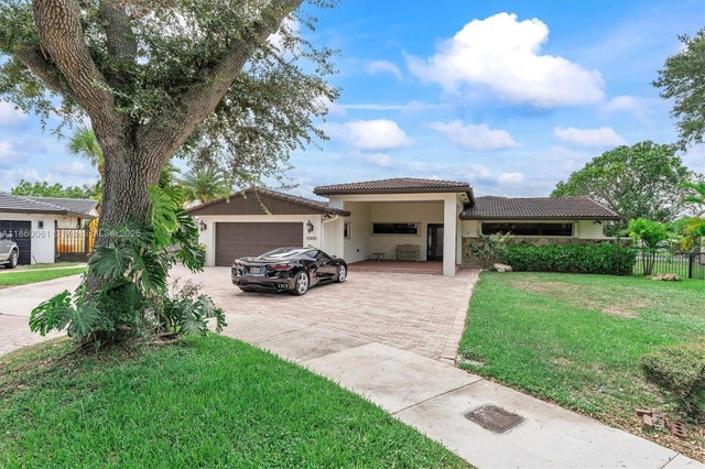 4 of 49 - 14830 Dade Pine Ave, Miami Lakes, FL