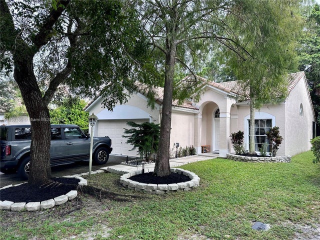 1 of 34 - 3947 Jasmine Ln, Coral Springs, FL