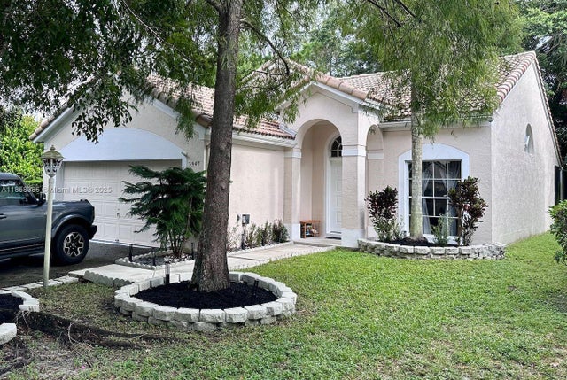 3 of 34 - 3947 Jasmine Ln, Coral Springs, FL