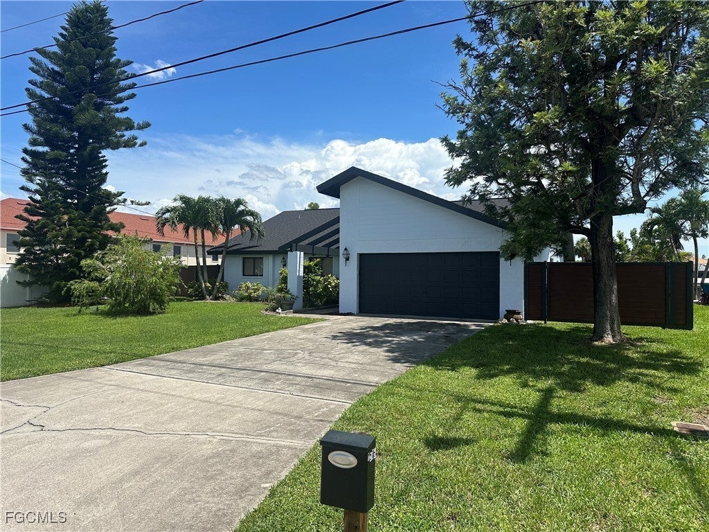 1516 Se 20th St, CAPE CORAL