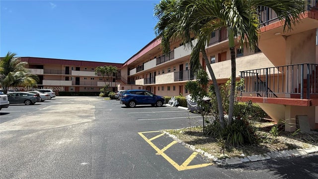 2 of 52 - 19001 Ne 14th Ave 145, Miami, FL