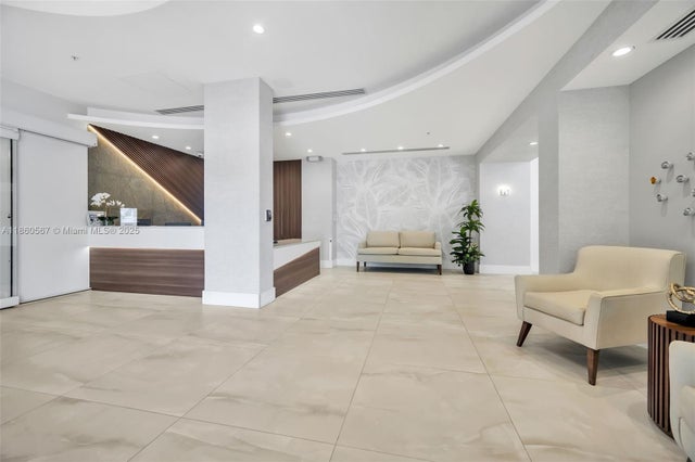 4 of 27 - 3001 S Ocean Dr 403, Hollywood, FL