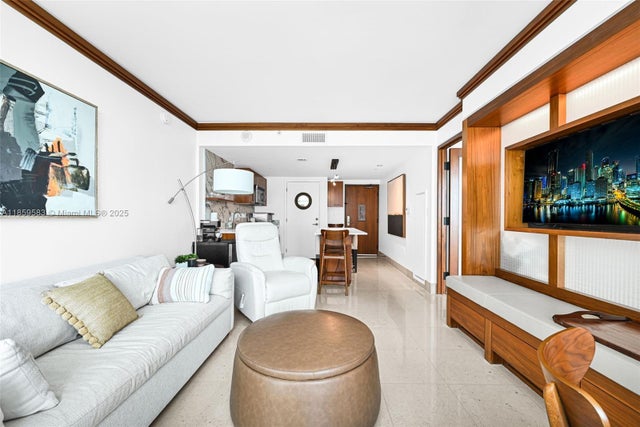 4 of 49 - 6801 Collins Ave 811 (door 810), Miami Beach, FL