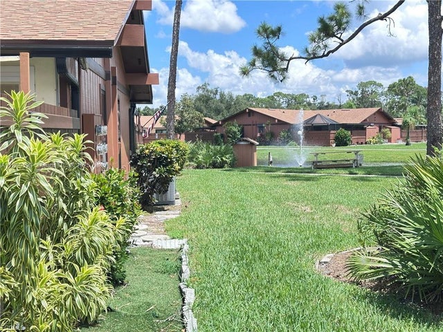 4 of 22 - 5597 Foxlake, Other, FL