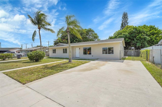 3 of 26 - 14312 Sw 110th Ave, Miami, FL