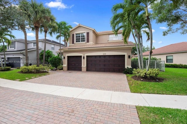 2 of 49 - 4309 W Whitewater Ave, Weston, FL