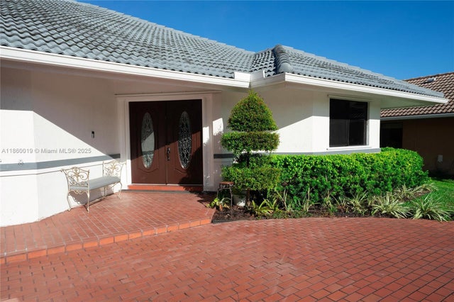 3 of 42 - 3950 Nw 73rd Ave, Lauderhill, FL
