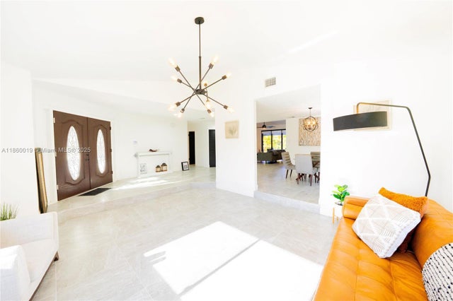4 of 42 - 3950 Nw 73rd Ave, Lauderhill, FL