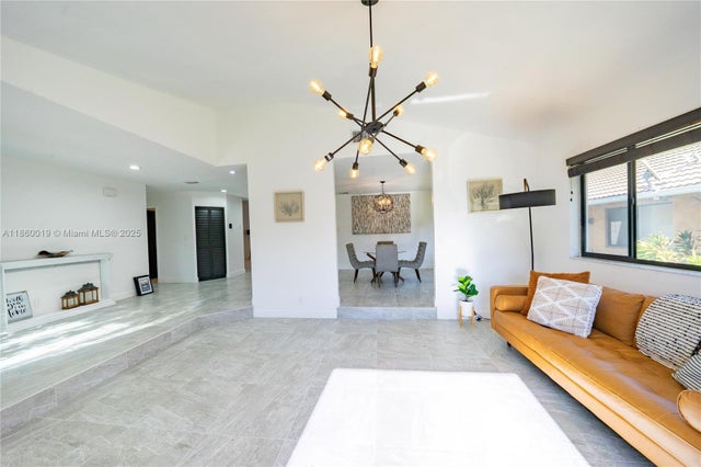 5 of 42 - 3950 Nw 73rd Ave, Lauderhill, FL