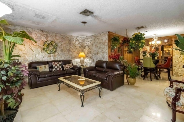 4 of 55 - 10255 Sw 46th St, Miami, FL