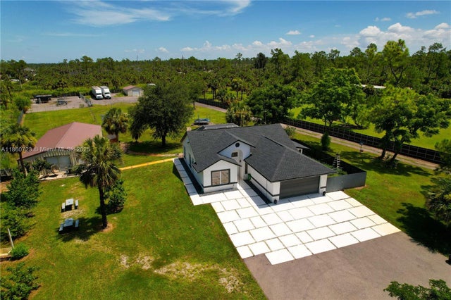 4 of 45 - 2727 40th Ave Se, Naples, FL