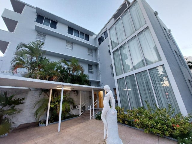 1 of 7 - 6767 Indian Creek Dr 1b, Miami Beach, FL