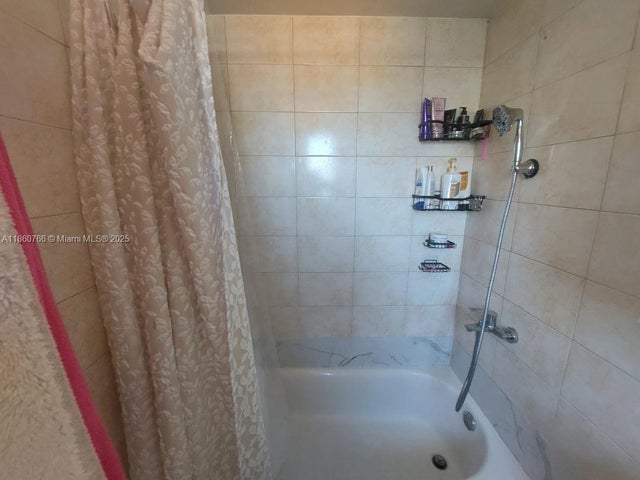 3 of 7 - 6767 Indian Creek Dr 1b, Miami Beach, FL
