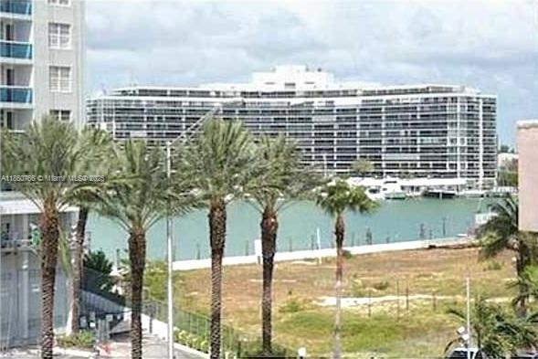 5 of 7 - 6767 Indian Creek Dr 1b, Miami Beach, FL