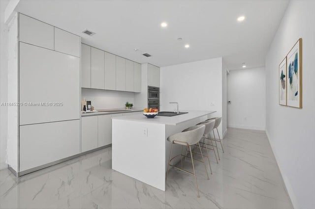 4 of 43 - 700 Ne 24 1405, Miami, FL