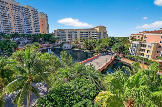 3 of 23 - 715 Crandon Blvd Ph-5, Key Biscayne, FL