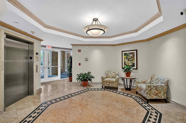 4 of 23 - 715 Crandon Blvd Ph-5, Key Biscayne, FL