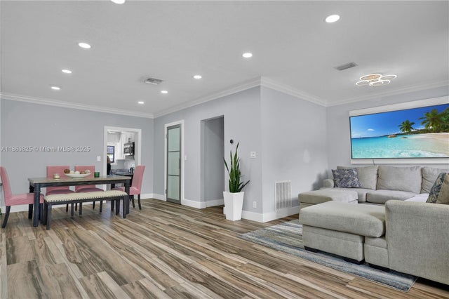 3 of 31 - 620 Carolina Ave, Fort Lauderdale, FL