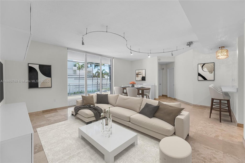 1 Century Ln 202, Miami Beach
