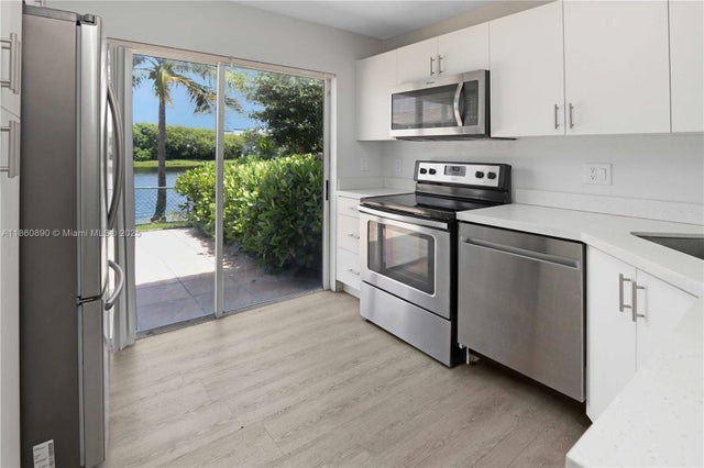 3 of 16 - 5725 Nw 109th Ave 26, Doral, FL