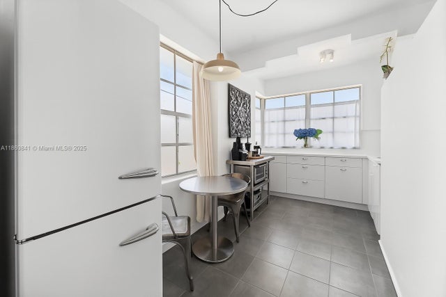 2 of 18 - 1005 Meridian Ave 7, Miami Beach, FL