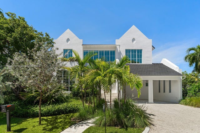 2 of 65 - 261 Greenwood Dr, Key Biscayne, FL