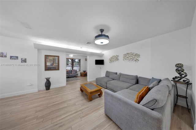 3 of 38 - 911 N Park Rd, Hollywood, FL