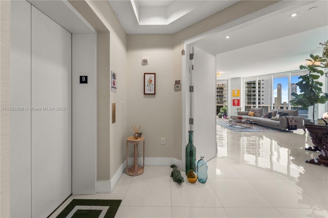 5 of 26 - 4100 Island Blvd 902, Aventura, FL