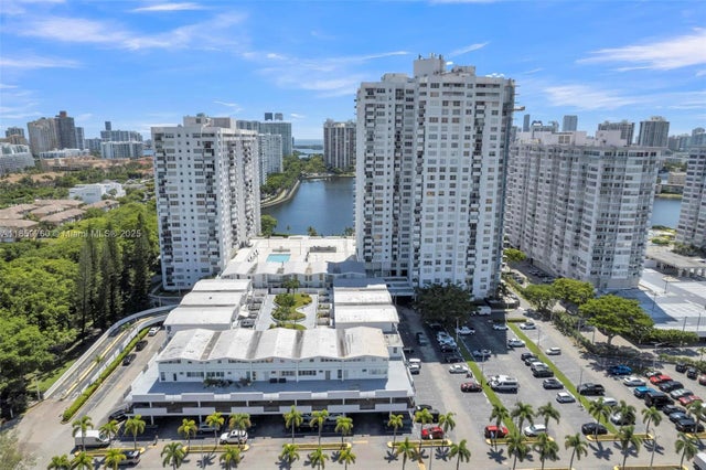 2 of 35 - 2780 Ne 183rd St 109, Aventura, FL