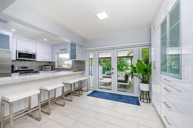 4 of 39 - 6704 Crooked Palm Ter, Miami Lakes, FL