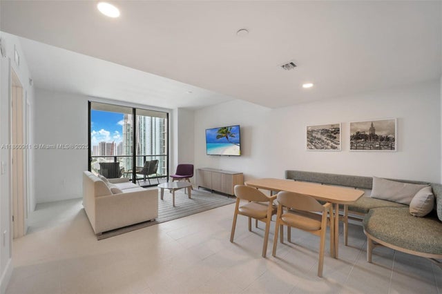 4 of 31 - 601 Ne 1 Avenue 2509, Miami, FL