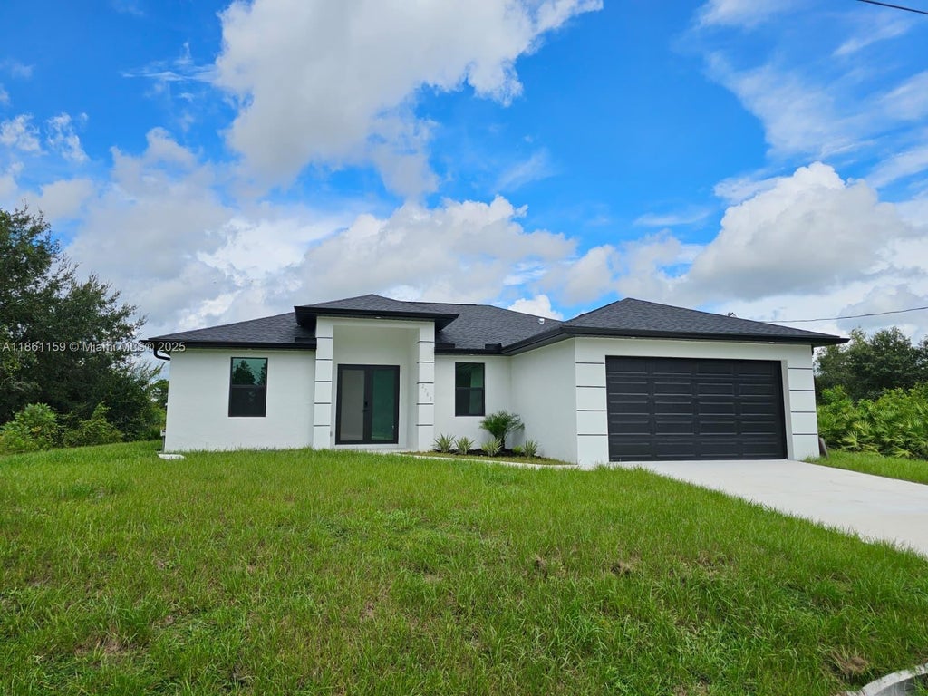 2708 Helen Pl, Lehigh Acres