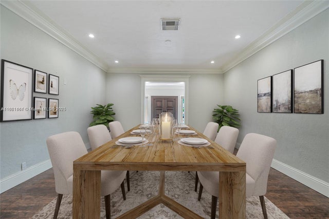 5 of 37 - 1365 Sw 18th St, Miami, FL