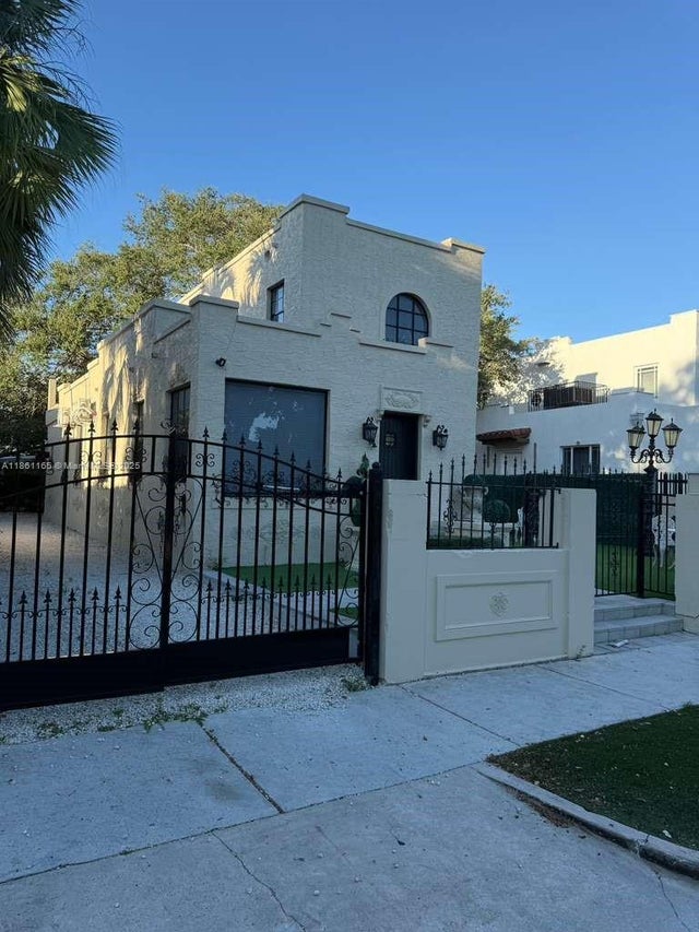 3 of 34 - 12 Ne 50th St, Miami, FL