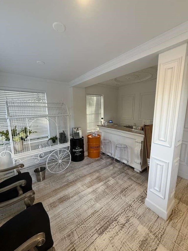 4 of 34 - 12 Ne 50th St, Miami, FL