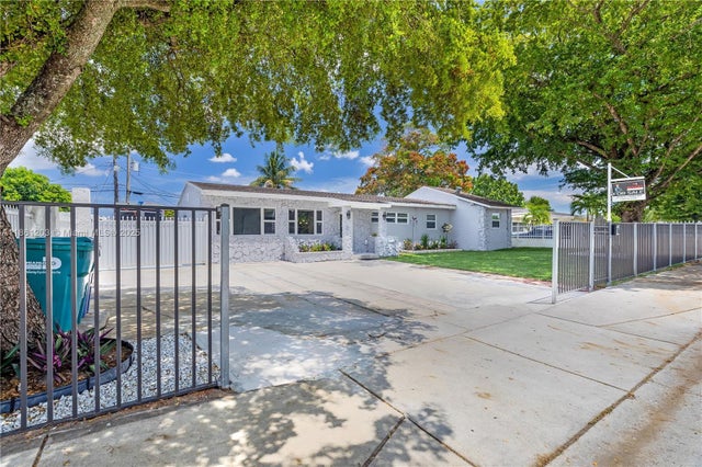 4 of 43 - 17201 Nw 37th Ave, Miami Gardens, FL