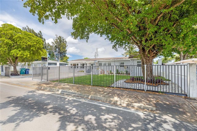 5 of 43 - 17201 Nw 37th Ave, Miami Gardens, FL
