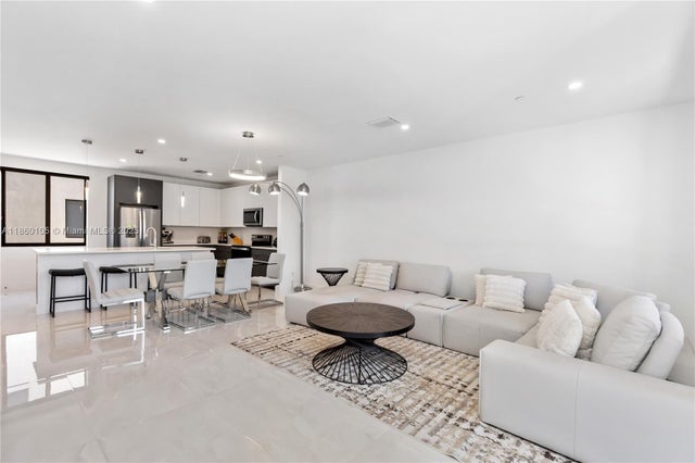 2 of 36 - 436 Se 12th Ct, Fort Lauderdale, FL