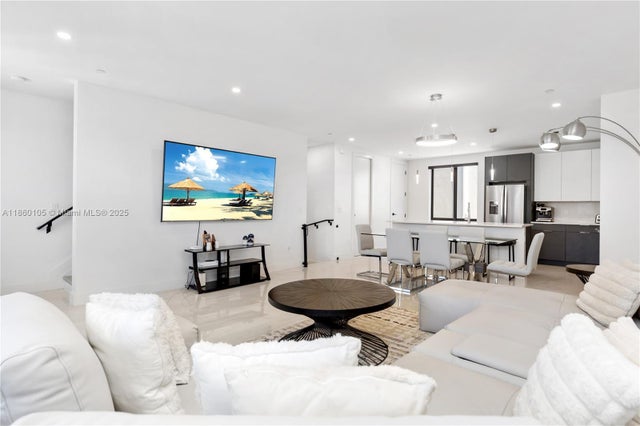 5 of 36 - 436 Se 12th Ct, Fort Lauderdale, FL