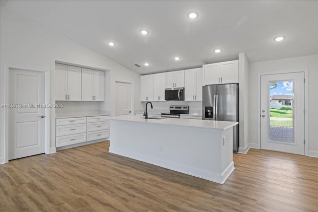 4 of 41 - 1012 Nw 9th St, Cape Coral, FL
