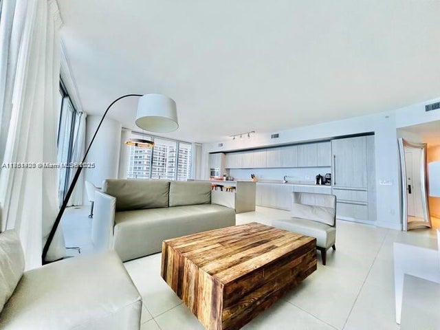 4 of 14 - 4111 S Ocean Dr 1801, Hollywood, FL