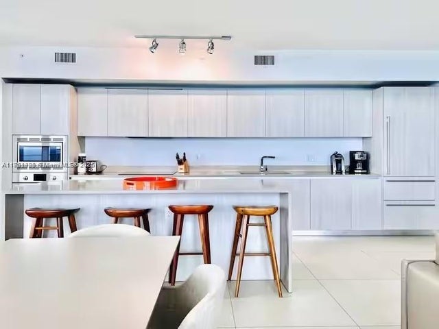 5 of 14 - 4111 S Ocean Dr 1801, Hollywood, FL