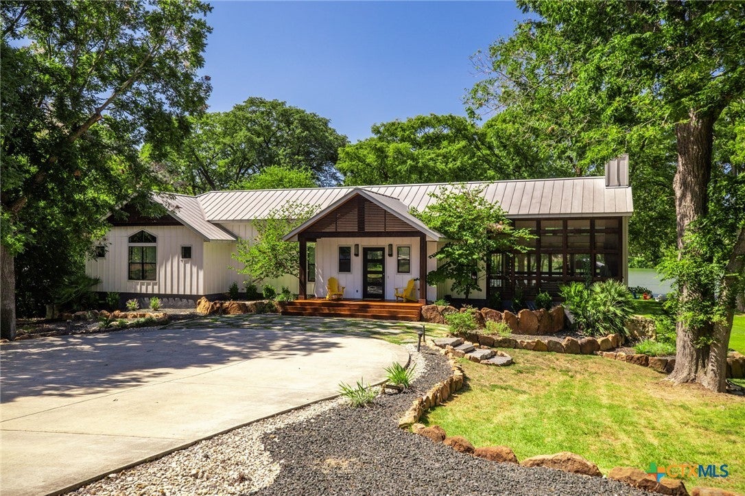 New Braunfels Homes for Sale on Lake Dunlap in the Zipcode of 78130