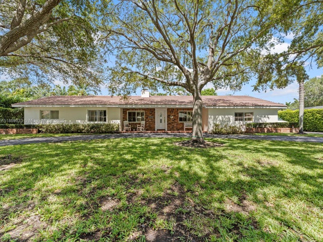 1 of 31 - 13050 Sw 71st Ave, Pinecrest, FL