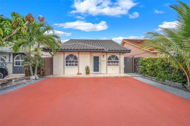 1 of 25 - 2141 W 53rd St, Hialeah, FL