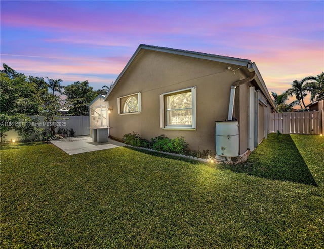 2 of 80 - 5045 N Foxhall Dr N, West Palm Beach, FL