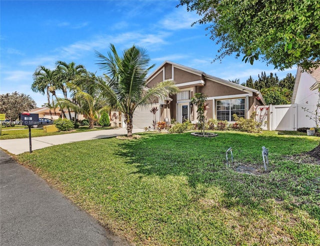3 of 80 - 5045 N Foxhall Dr N, West Palm Beach, FL